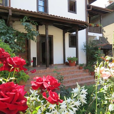 Oazis Guesthouse Lovech Esterno foto