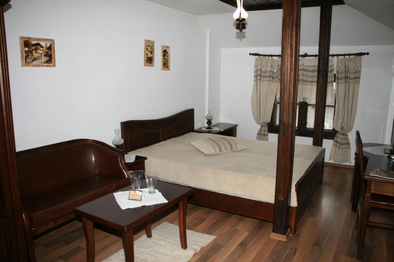 Oazis Guesthouse Lovech Esterno foto